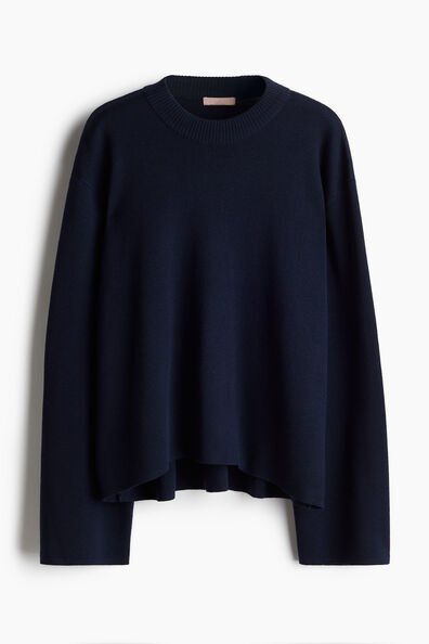 Oversized curved-hem jumper