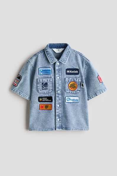 Short-sleeved denim shirt