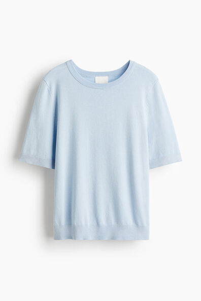 Fine-knit top