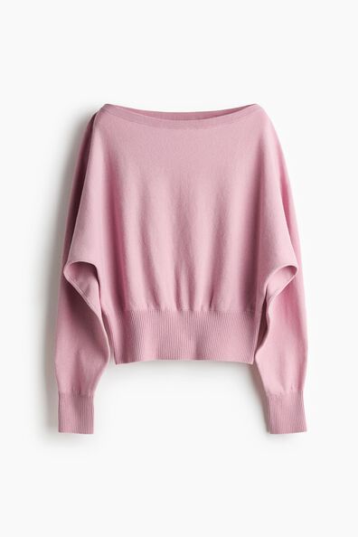 Batwing-sleeved fine-knit jumper