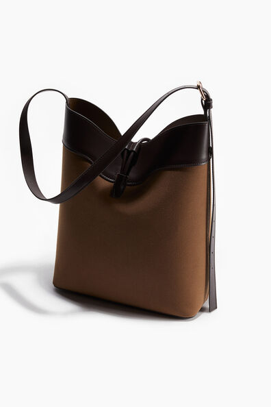 Bucket bag