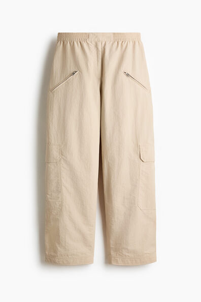 Oversized cargo trousers