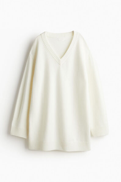 Knitted V-neck dress