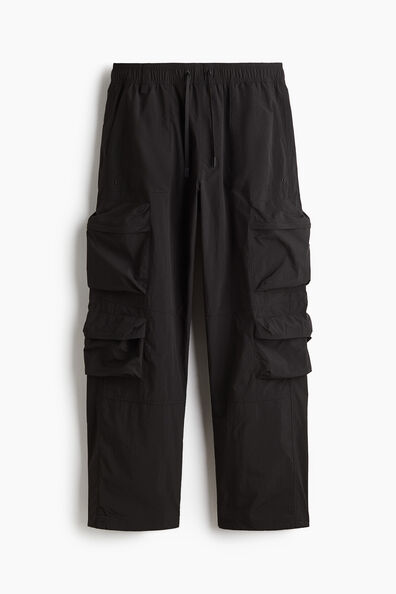 Loose Fit Water-repellent cargo trousers