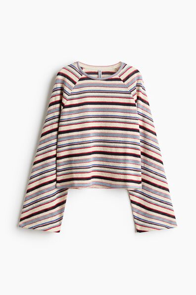 Long-sleeved knitted top