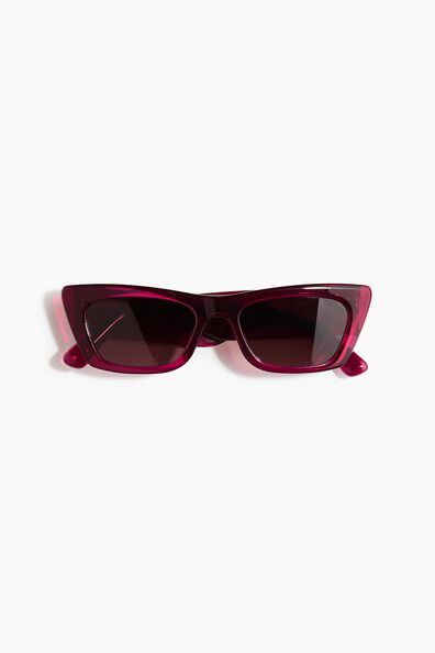Polarised sunglasses