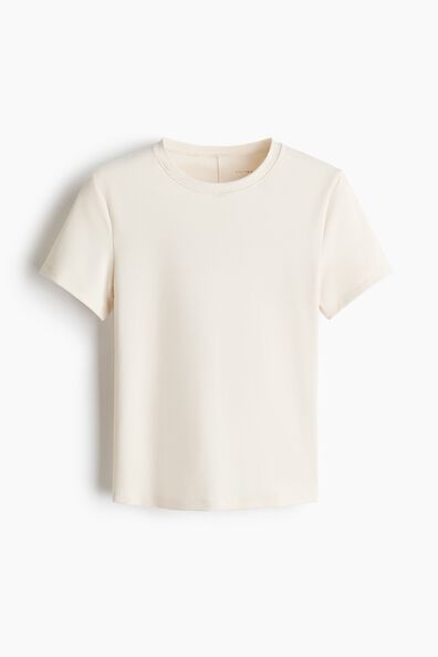 Lightweight yoga top with SoftMove™