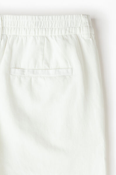 Белый