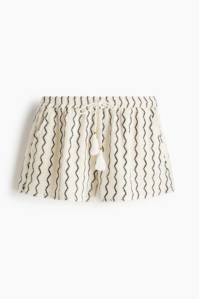 Crochet-look shorts
