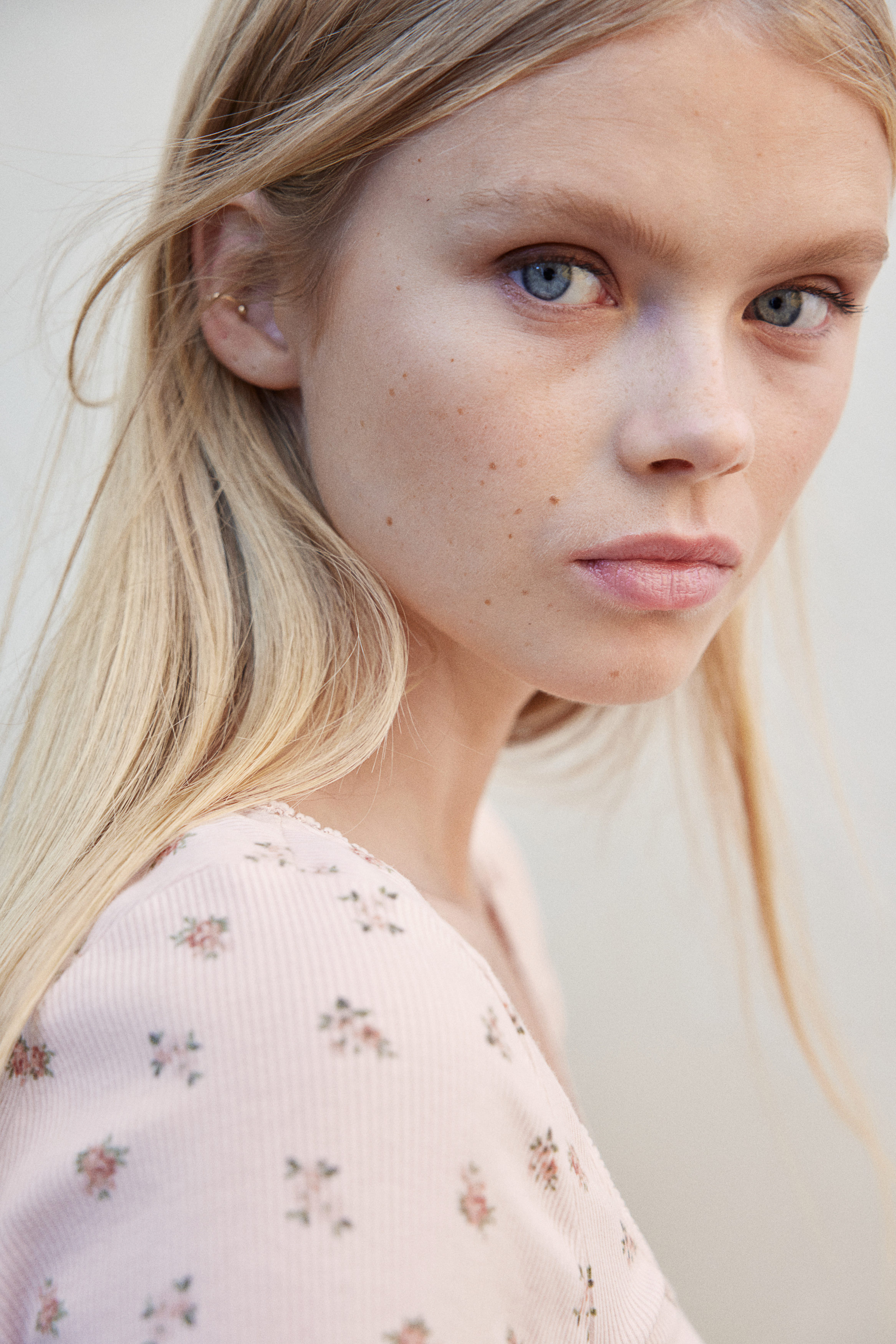 Picot-trimmed cotton top
