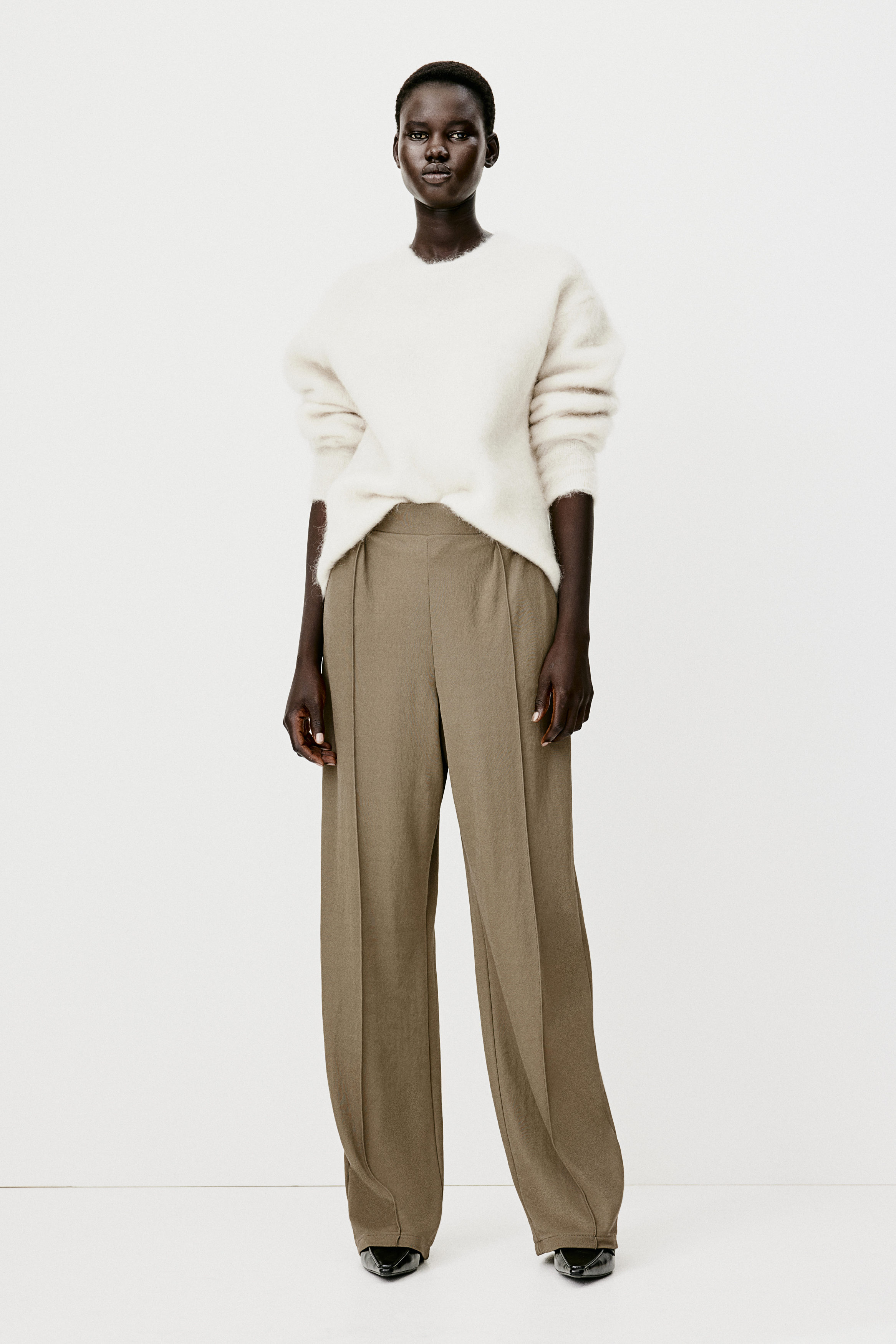 High-waisted tailored trousers