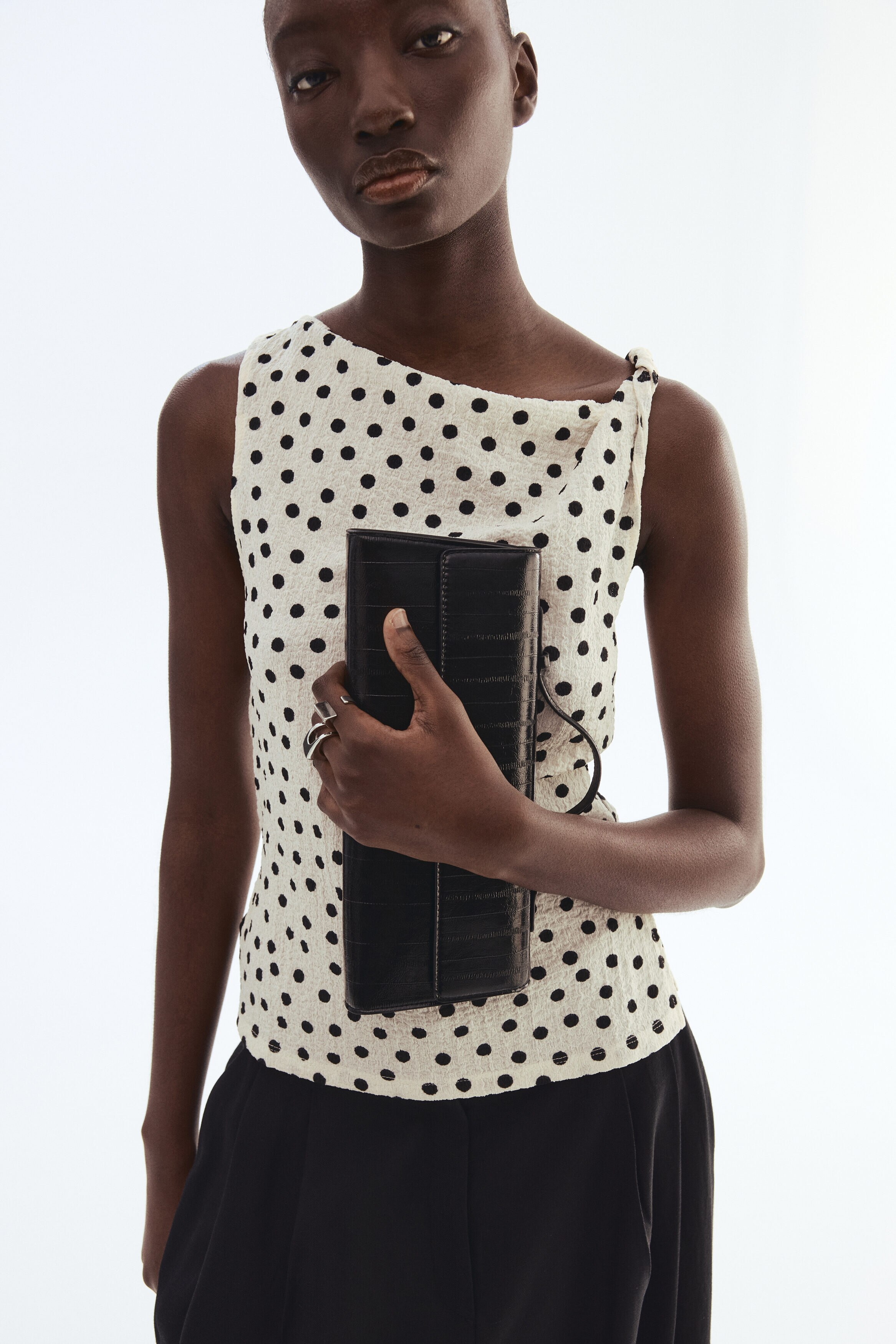 Twist-detail top