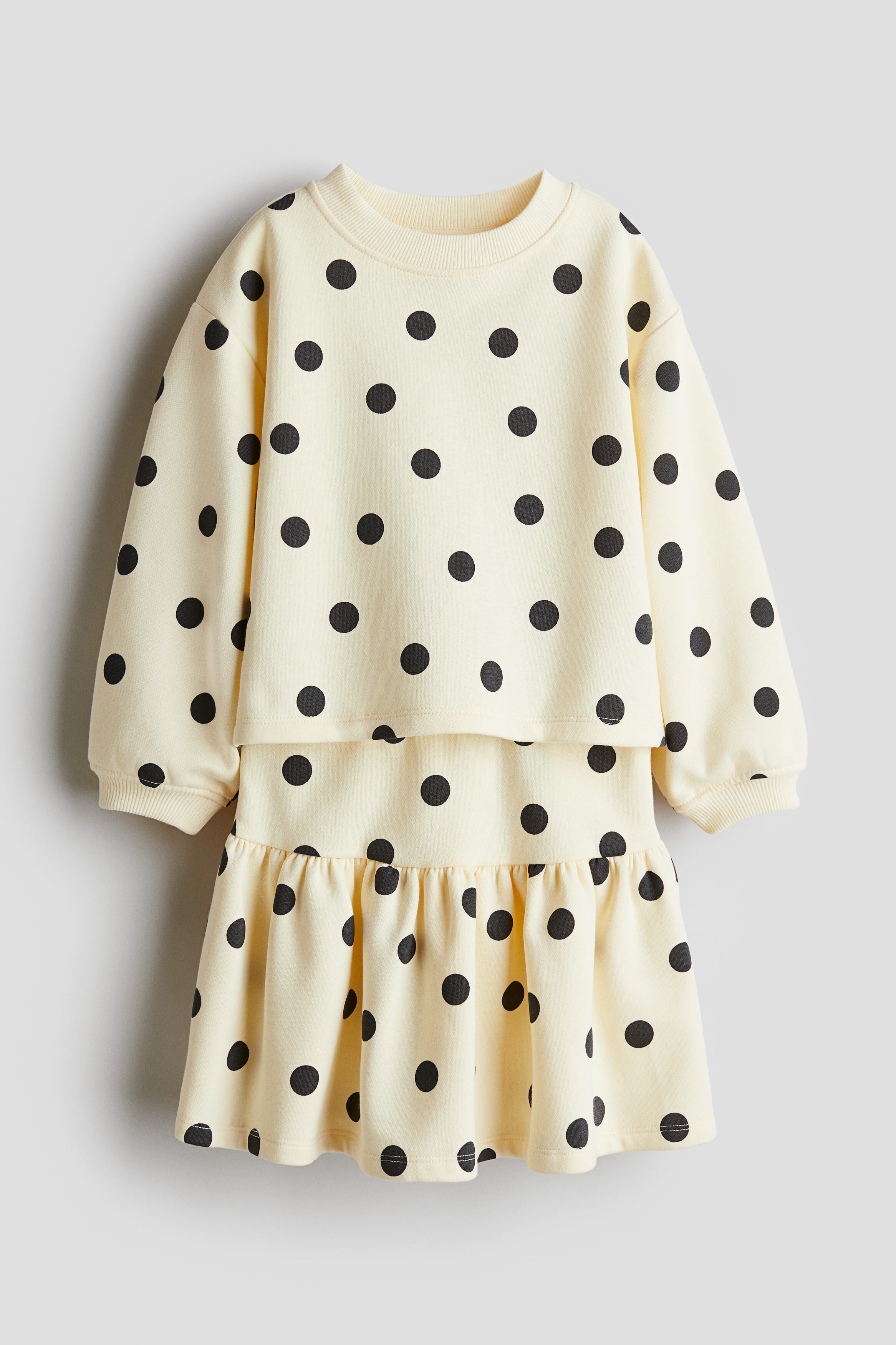 ★PHER★ MET present shiny sweatshirt & skirt set 2-piece sweatshirt and skirt set