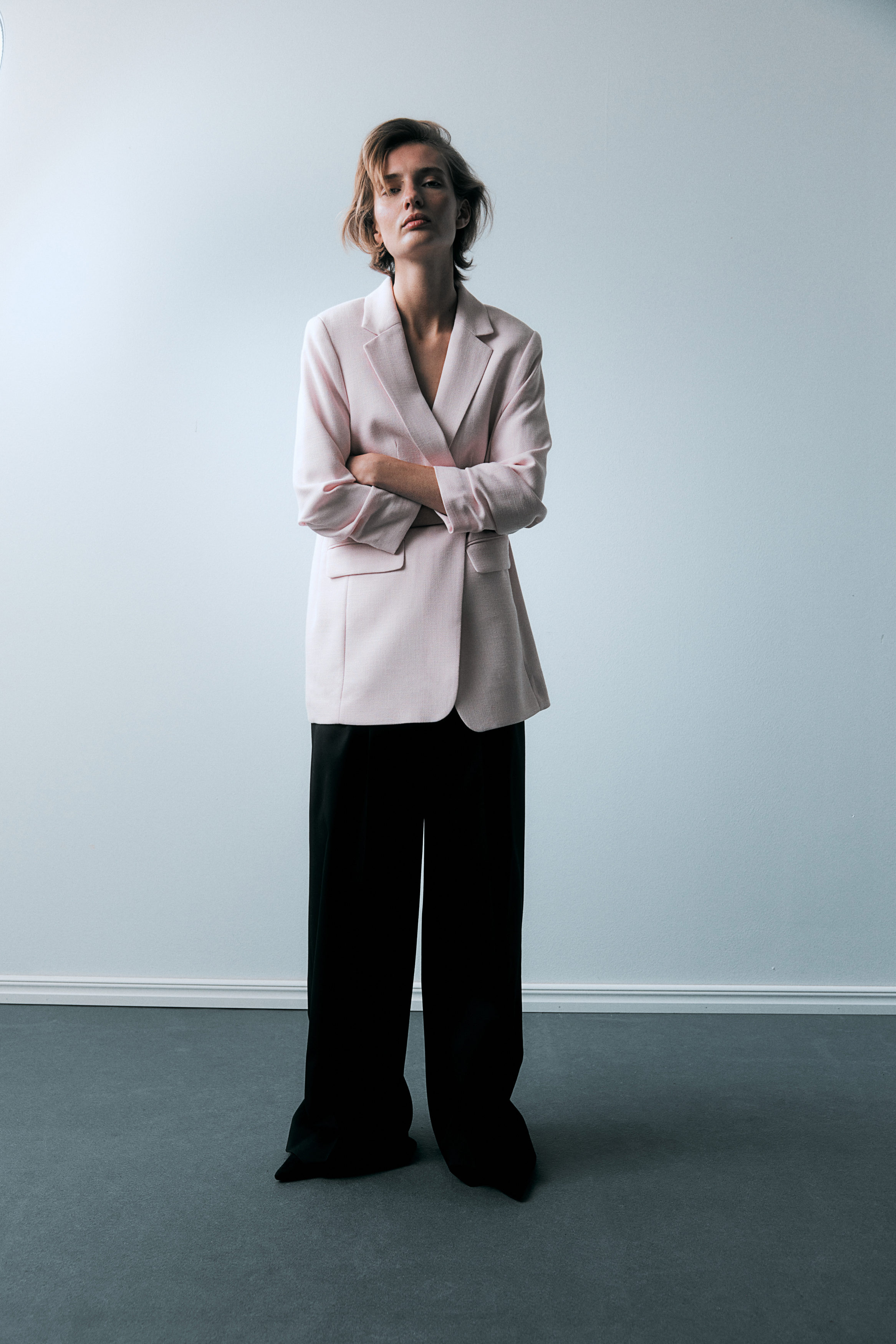 Gathered-sleeve jacket