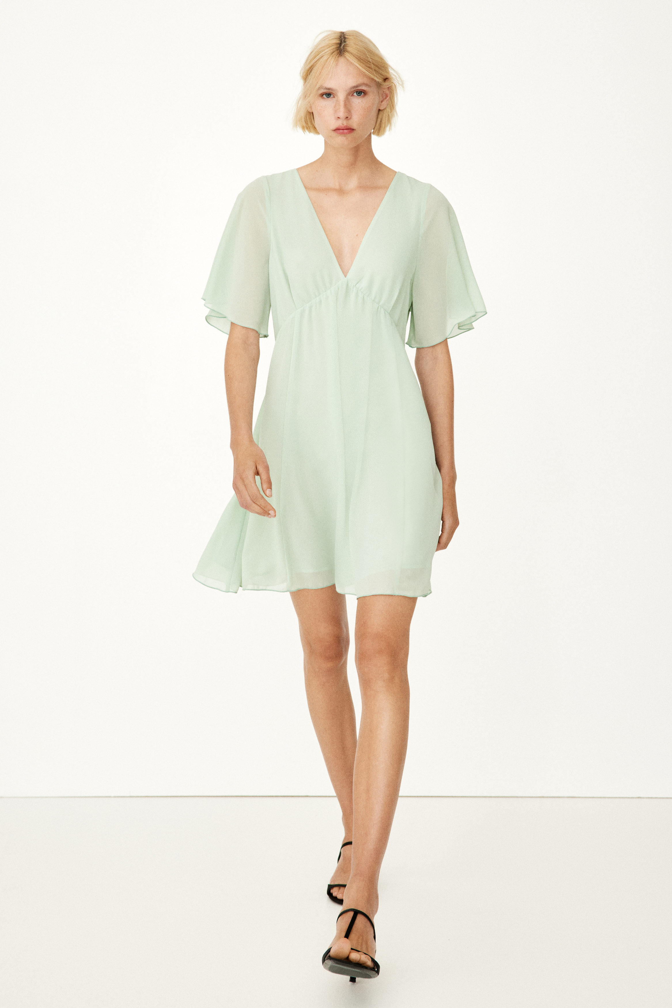 V-neck chiffon dress