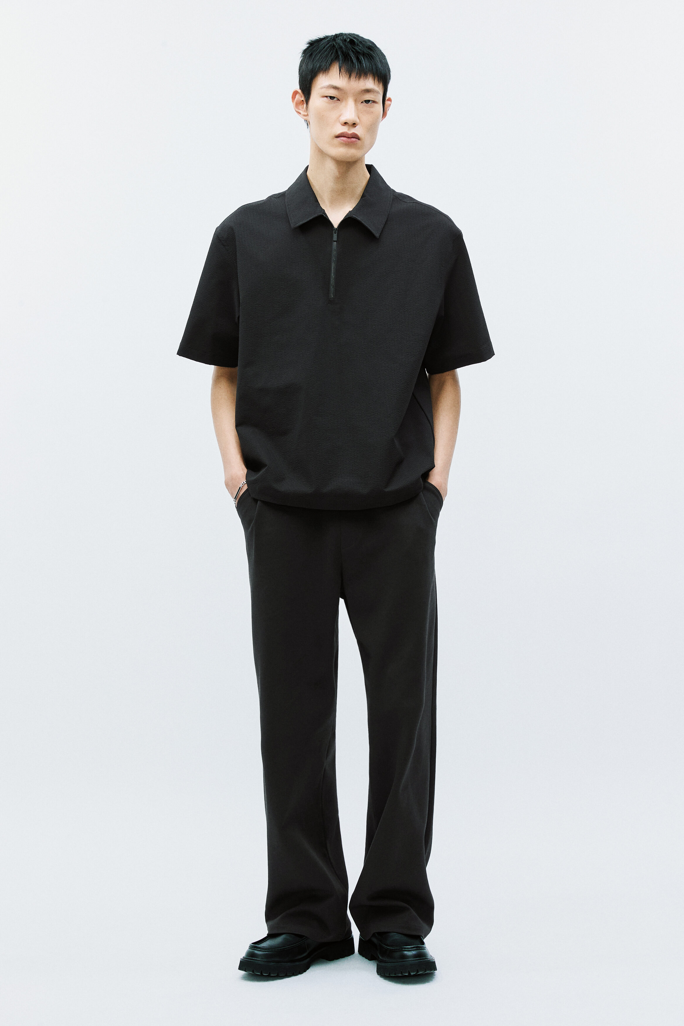 Loose Fit Half-zip seersucker polo shirt