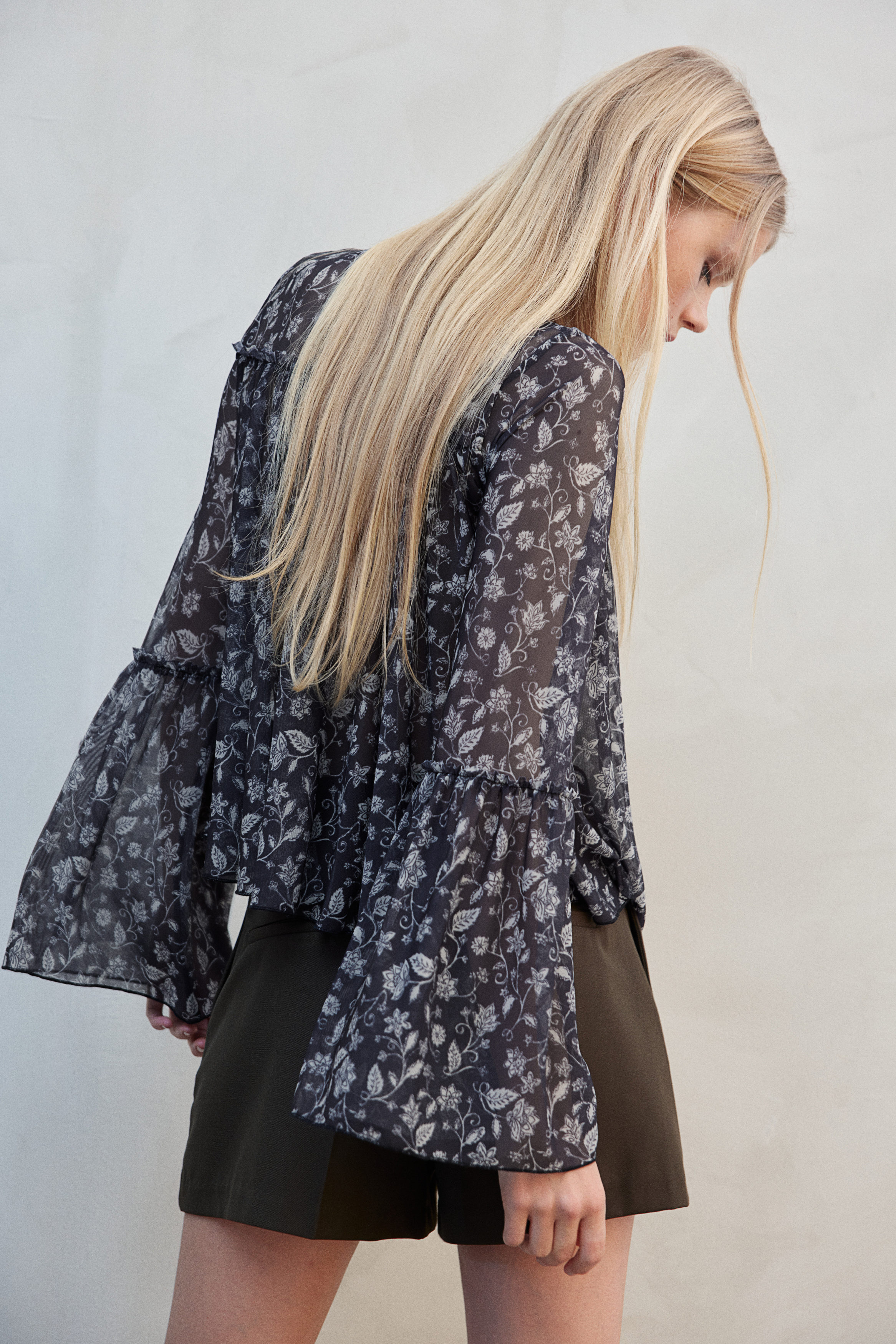 Layered mesh top