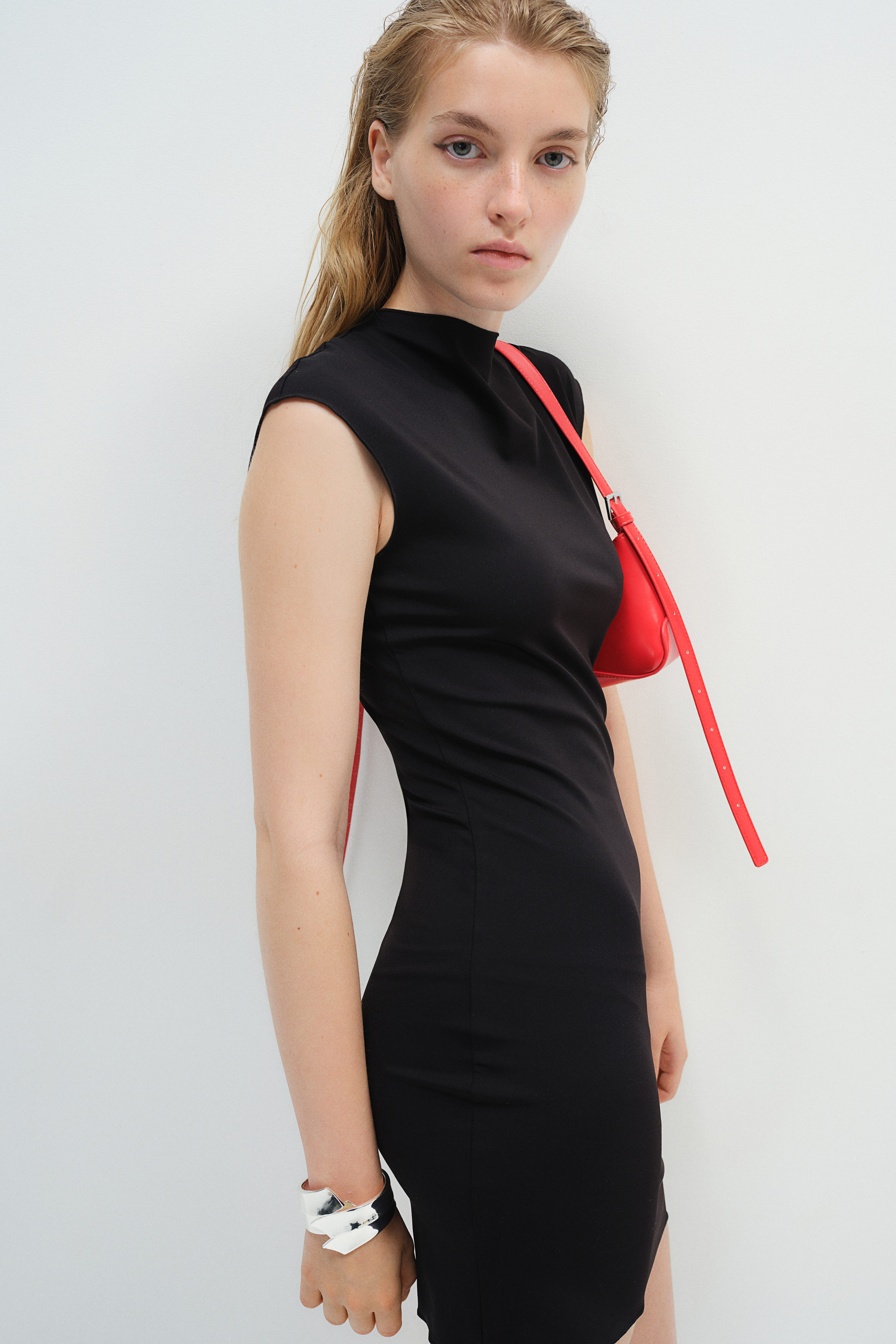 h&m jersey bodycon mini dress Size:9 Features a slim fit TPZ* GRACE PADDED SKATER marked 60%