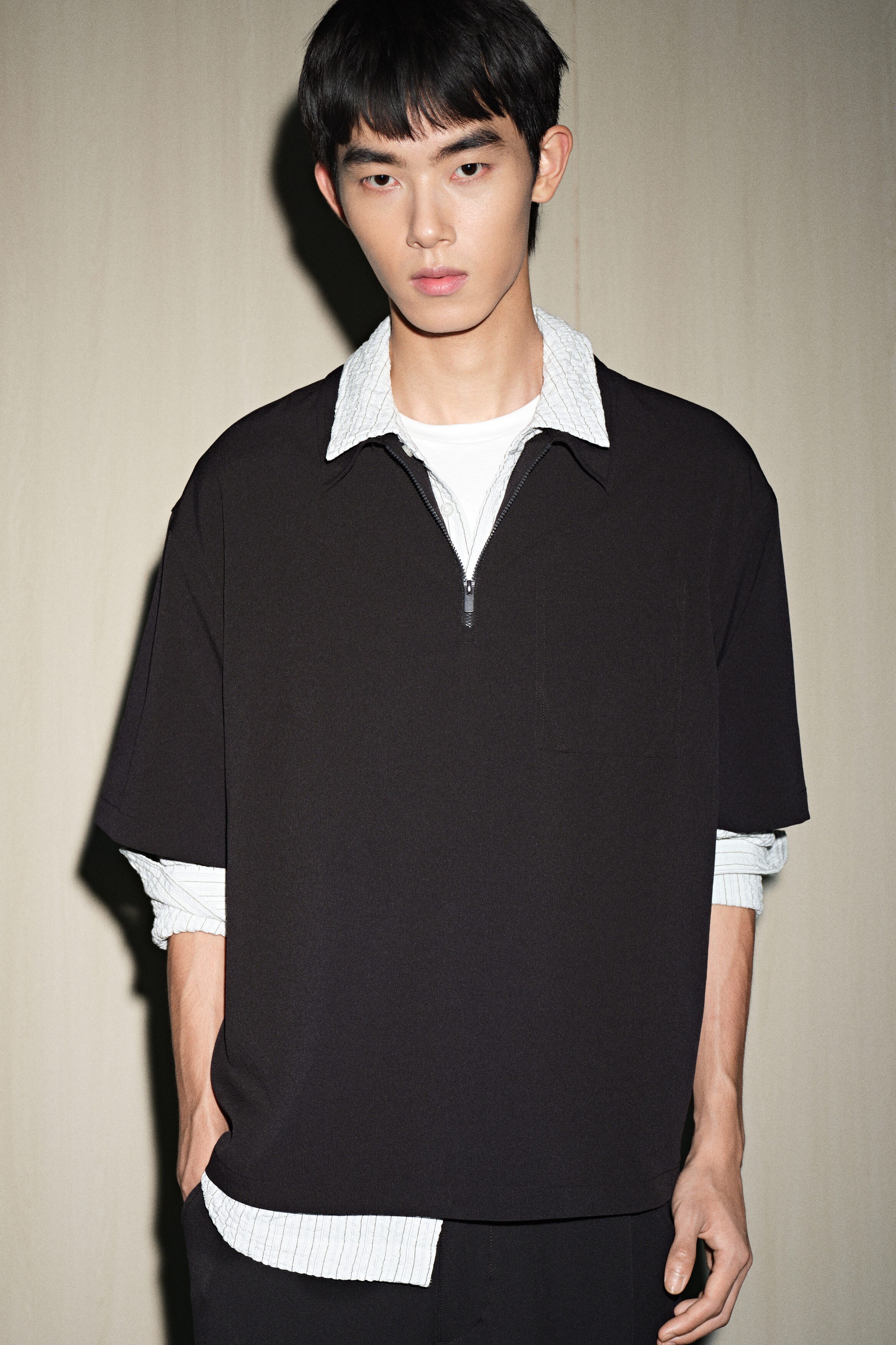 Loose Fit Crinkled zip-top polo shirt Loose Fit Crinkled zip-top polo shirt