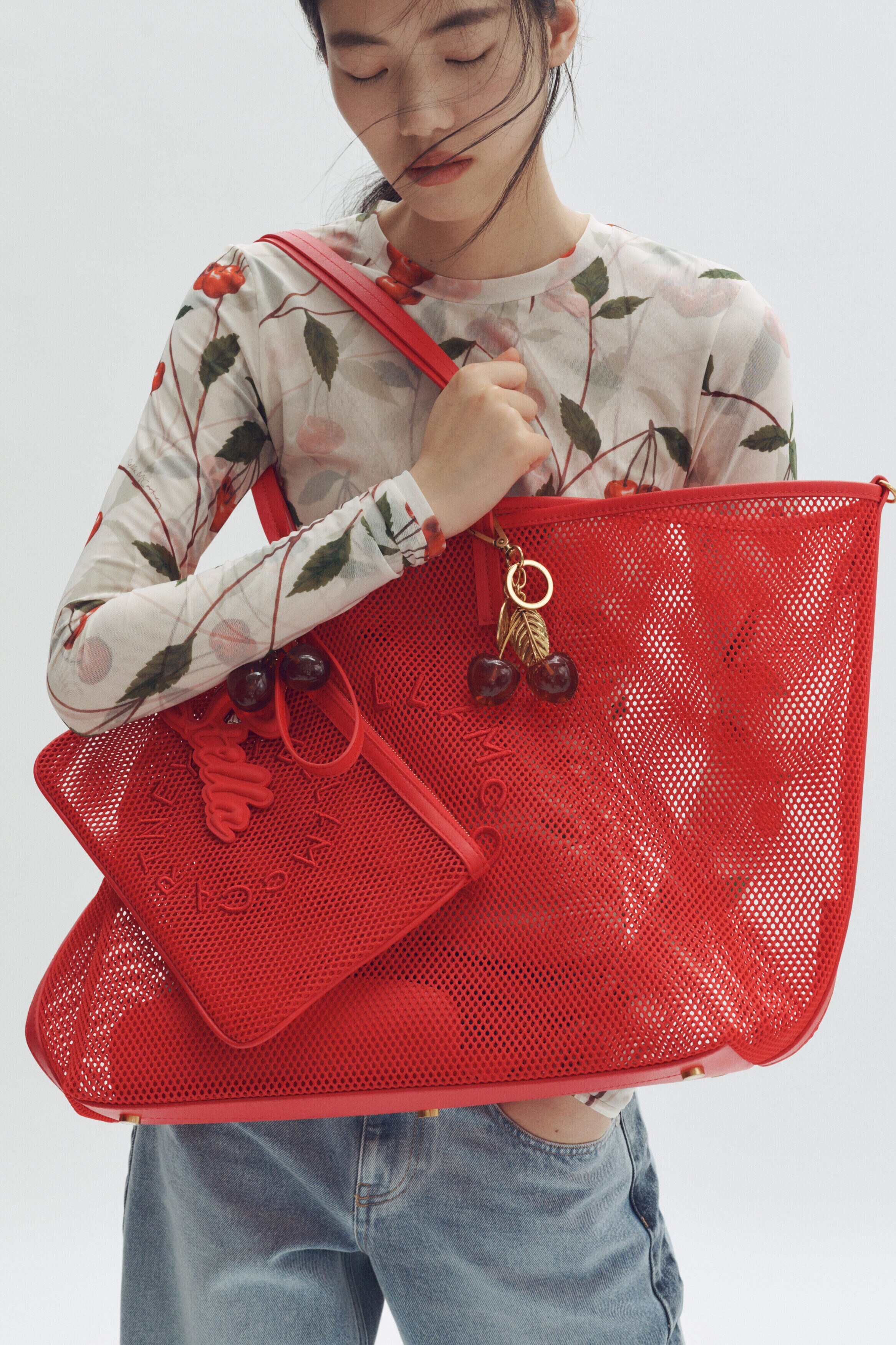Large mesh tote bag