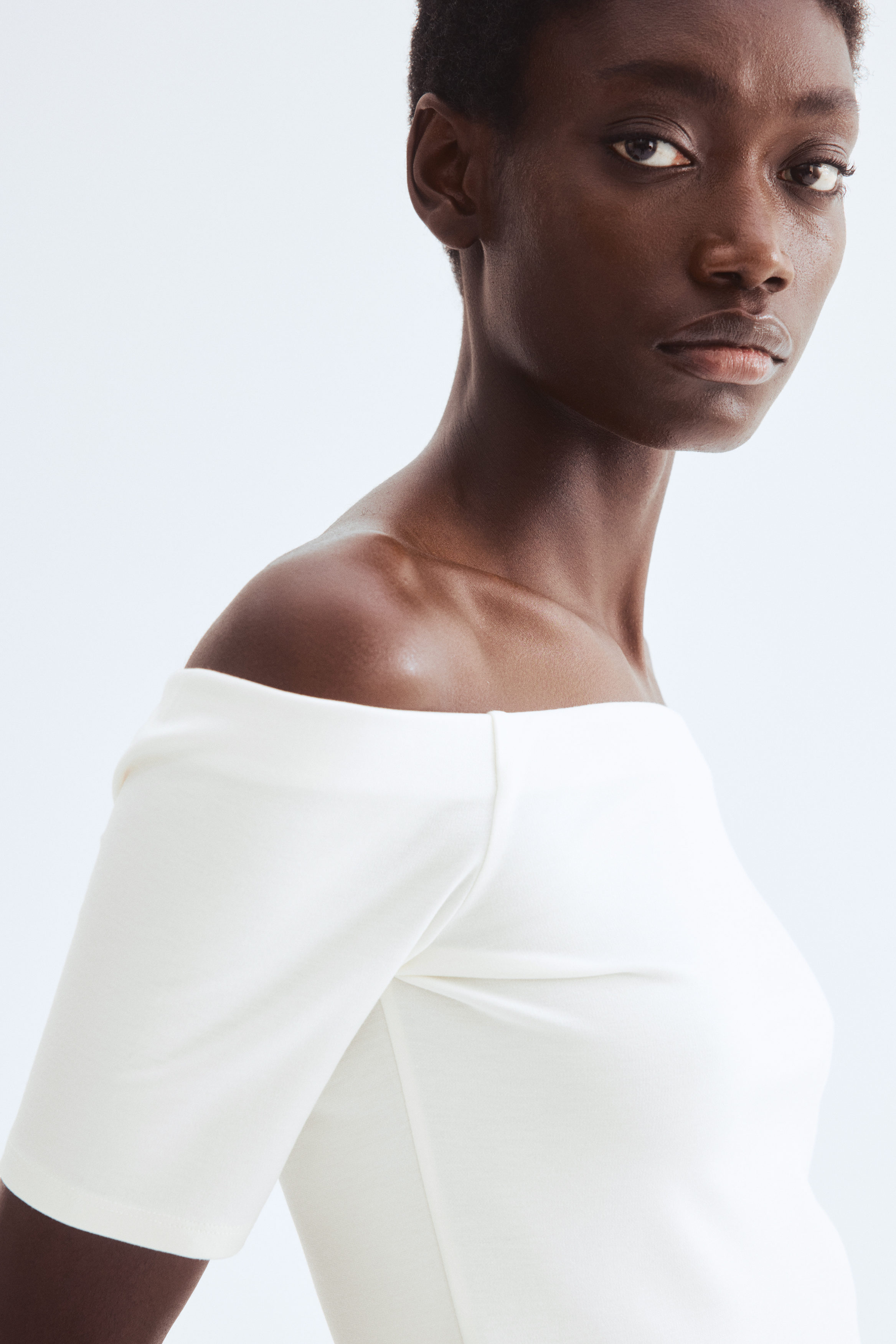 Off-the-shoulder top