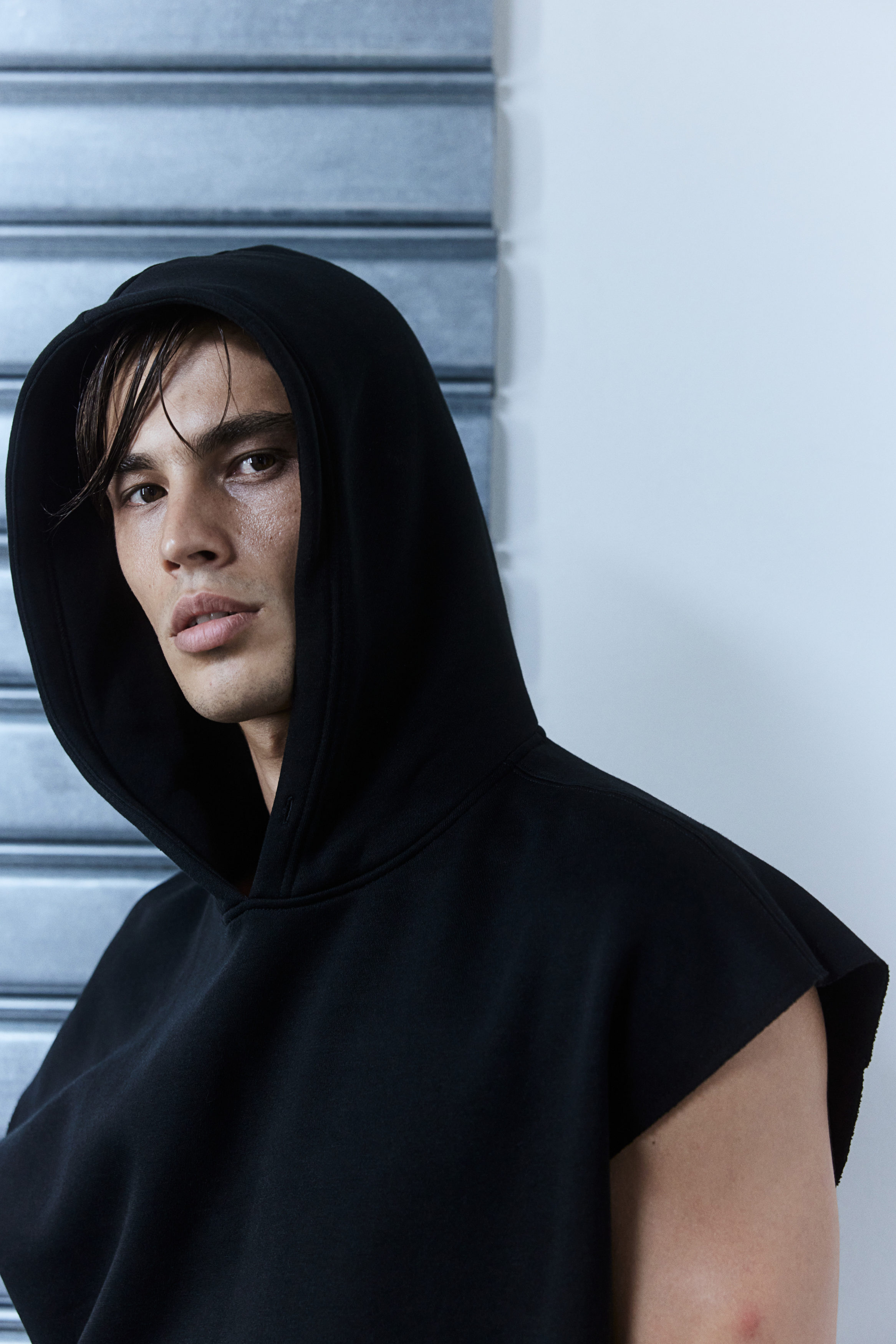Loose Fit Sleeveless sports hoodie