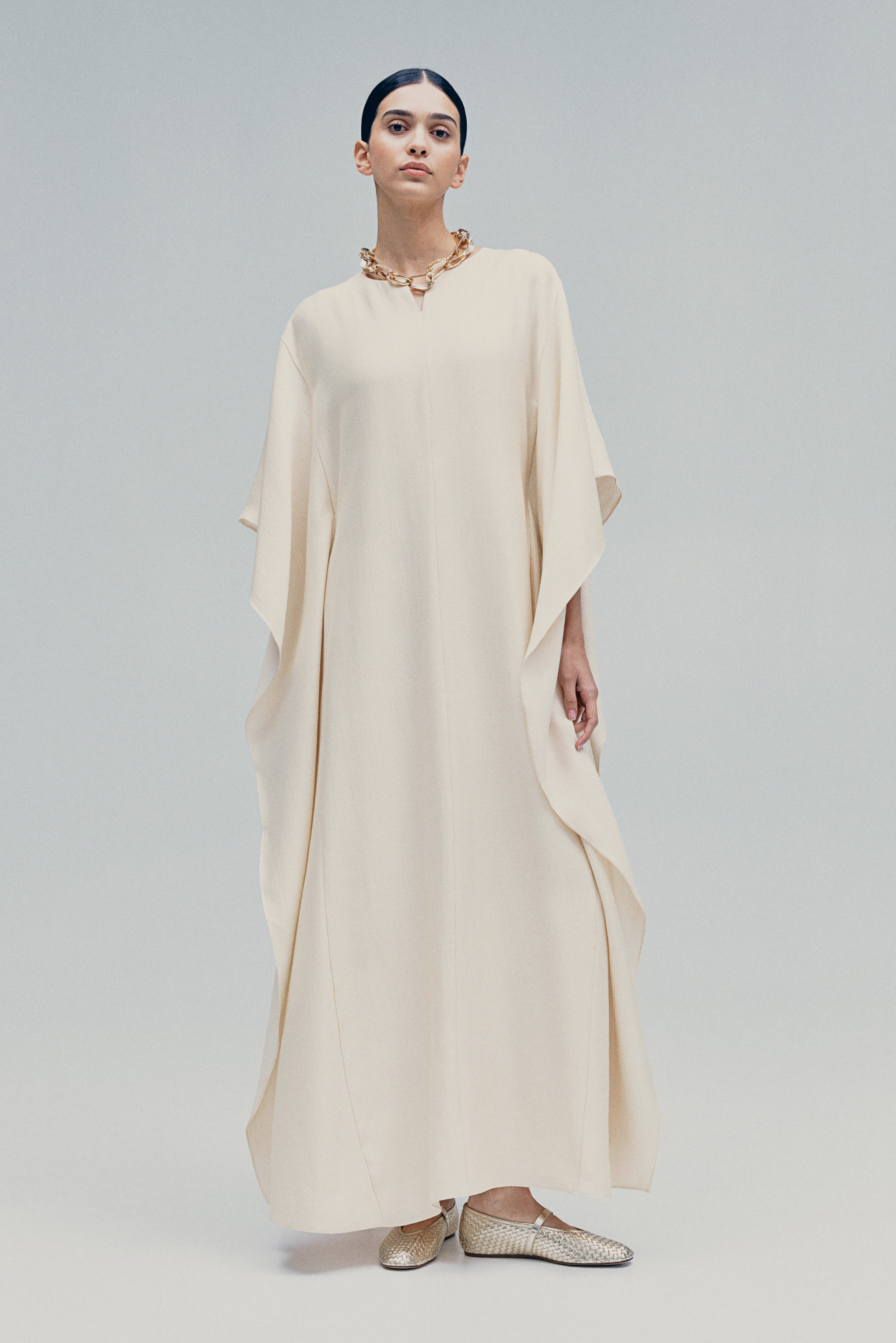 Sara Mallika VOIL EMB KAFTAN DRESS ベージュ Buy Designer Sahra Printed Silk Kaftan - Sage Online from
