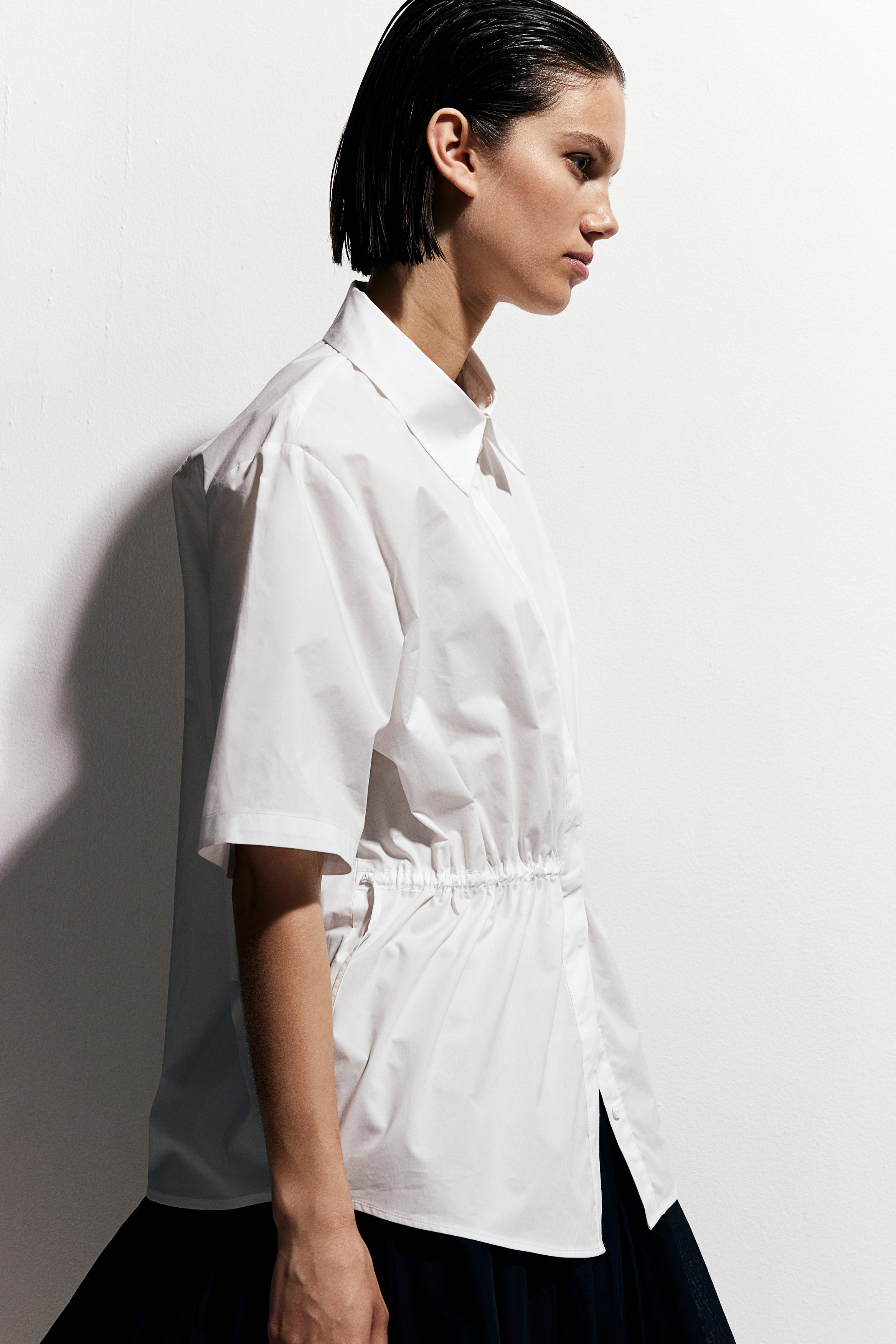まろ【新品未使用】Drawstring frill waist shirt DRAWSTRING-WAIST SHIRT - BUTTERMILK | COS