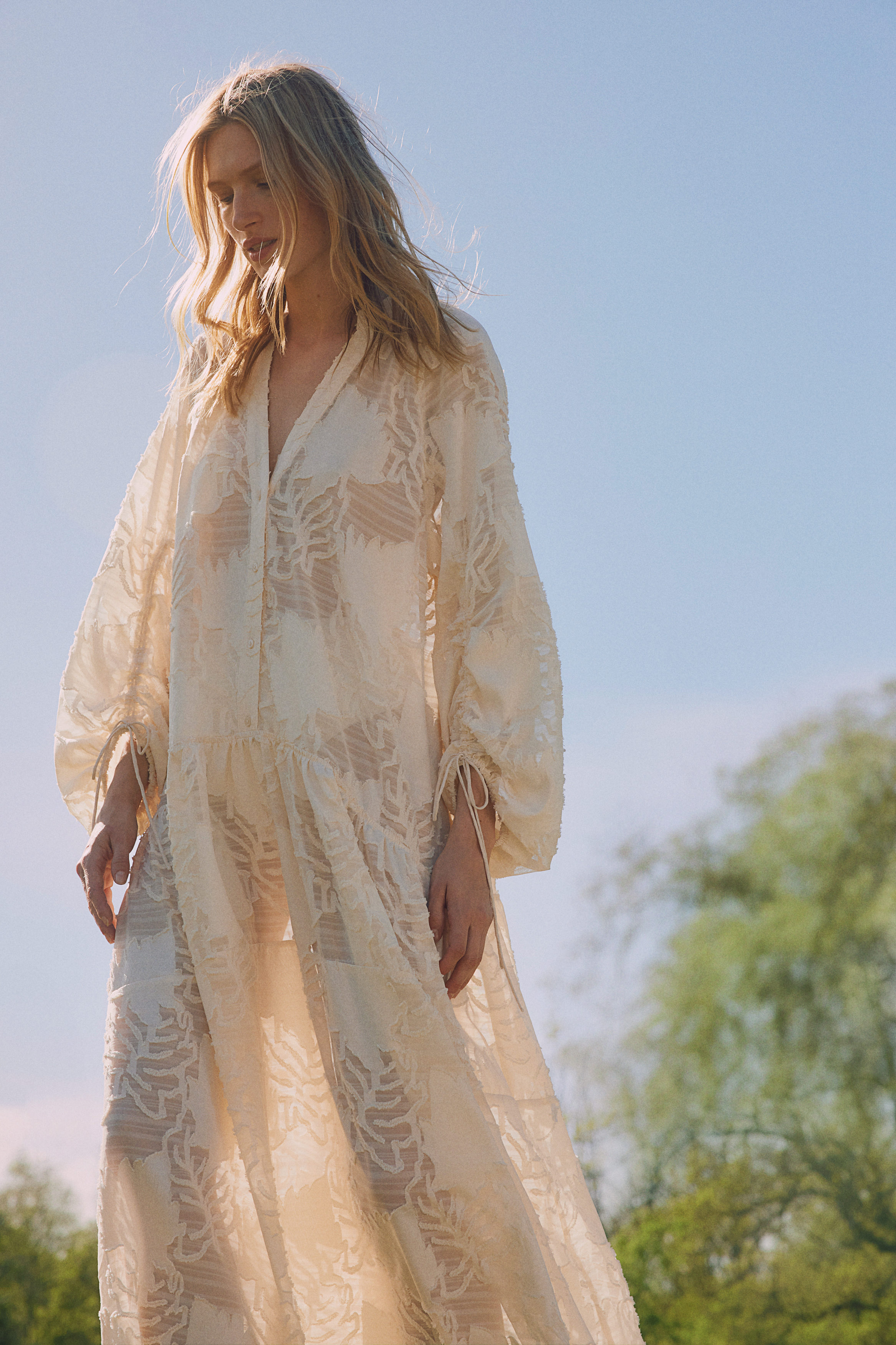 ワンピース Misha & Puff Dune Jacquard Dress Our Fabian Jacquard Midi Dress | Dusty Sage is the definition of