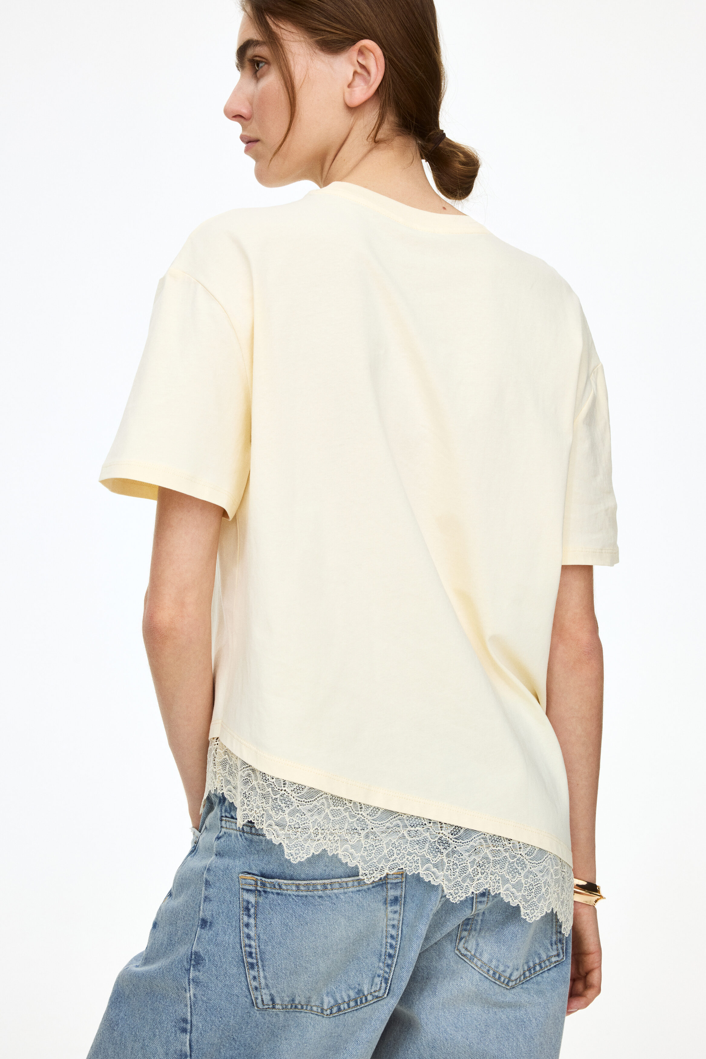Asymmetric lace-trimmed T-shirt