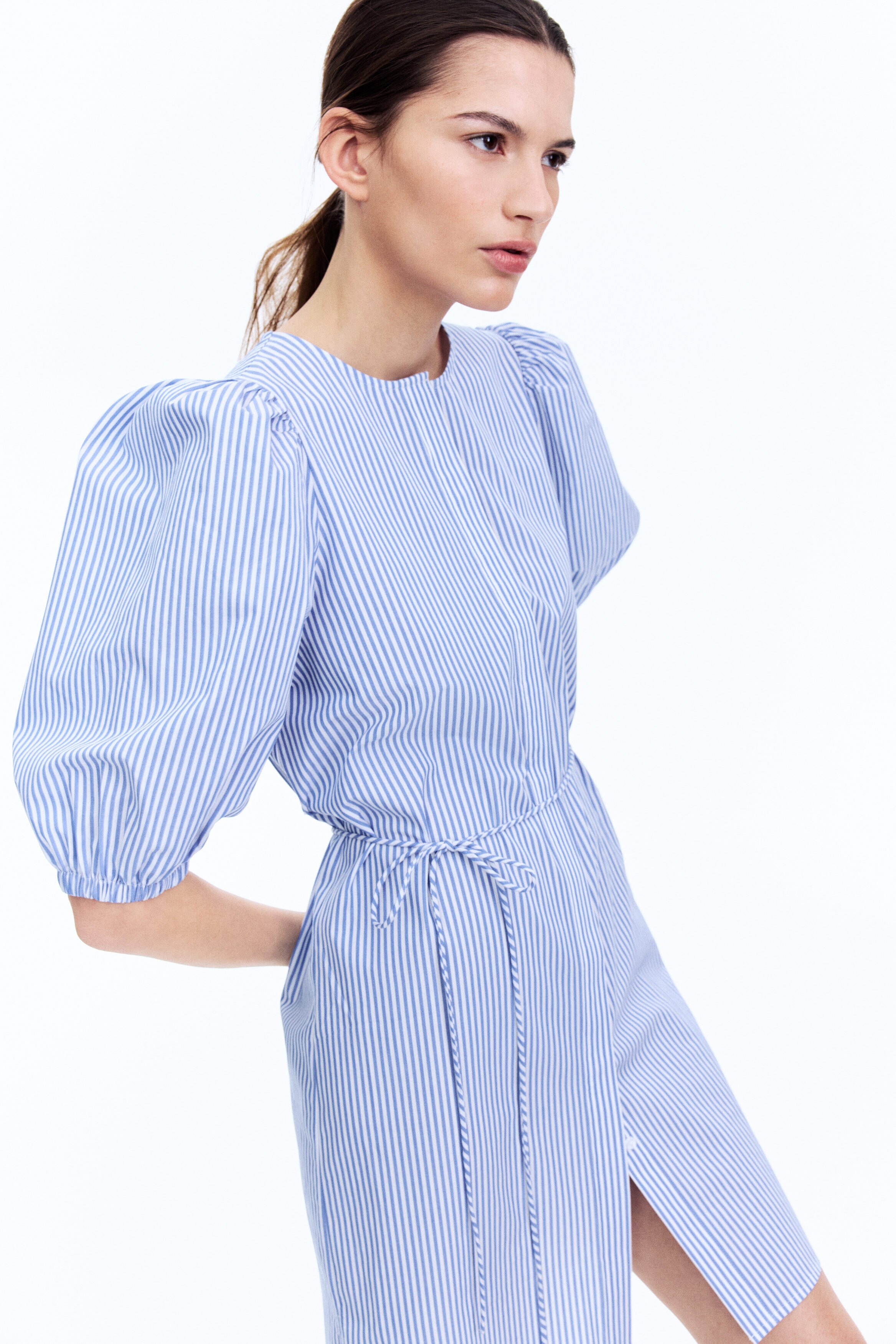 Puff-sleeved dress