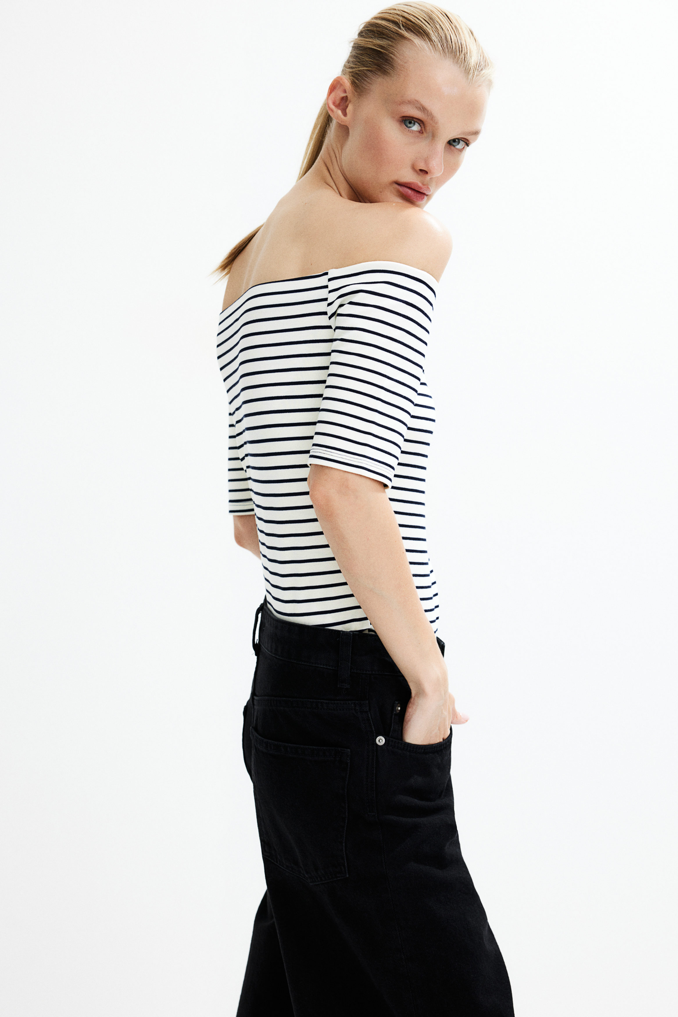 ☆人気☆【OPEN YY】☆EMBLEM OFF-SHOULDER TOP☆ off_shoulder_jersey_top-1100-