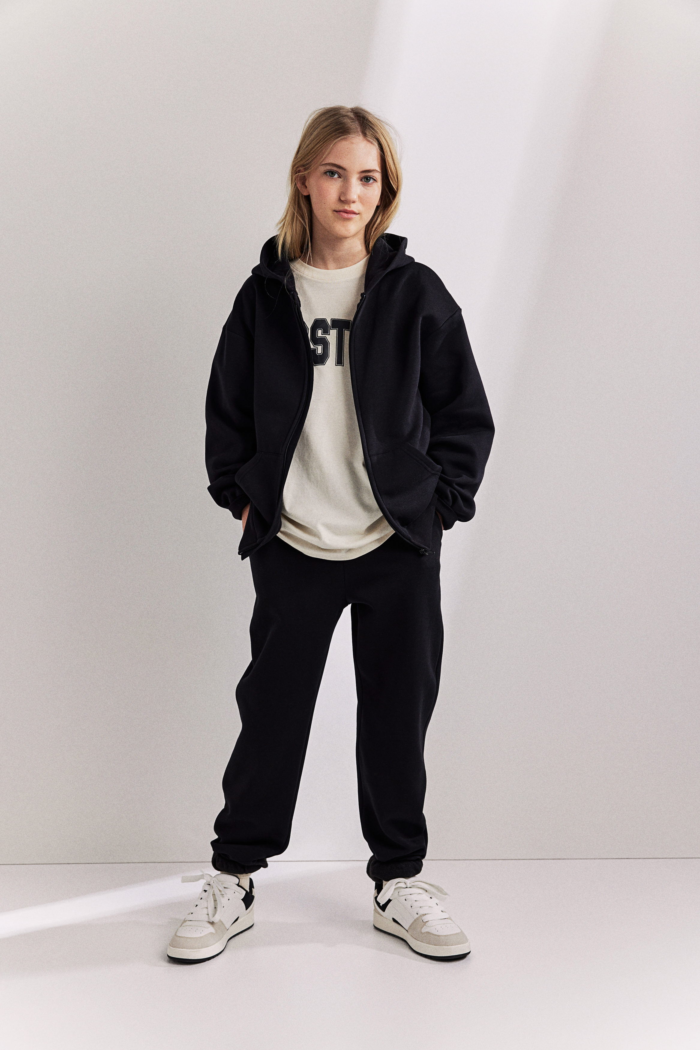 Oversized Washed Graphic Zip Through Hoodie | boohooMAN USA