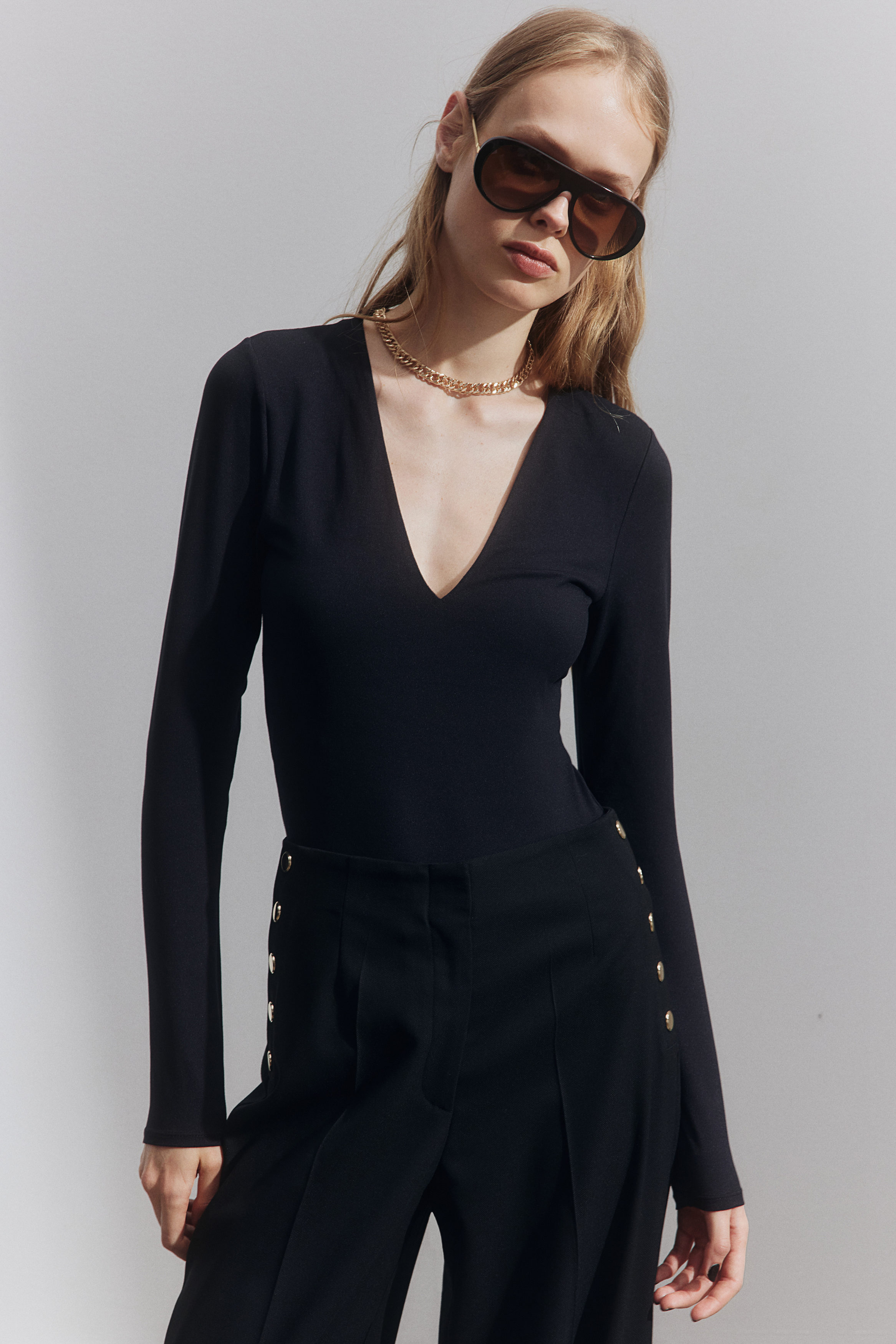 (取寄) モッドオードック レディース ショート スリーブ V-ネック ボクシー ティー Mod-o-doc women Short Sleeve V-Neck Boxy Tee Black P最大18倍6/30限定 (取寄) モッドオードック レディース