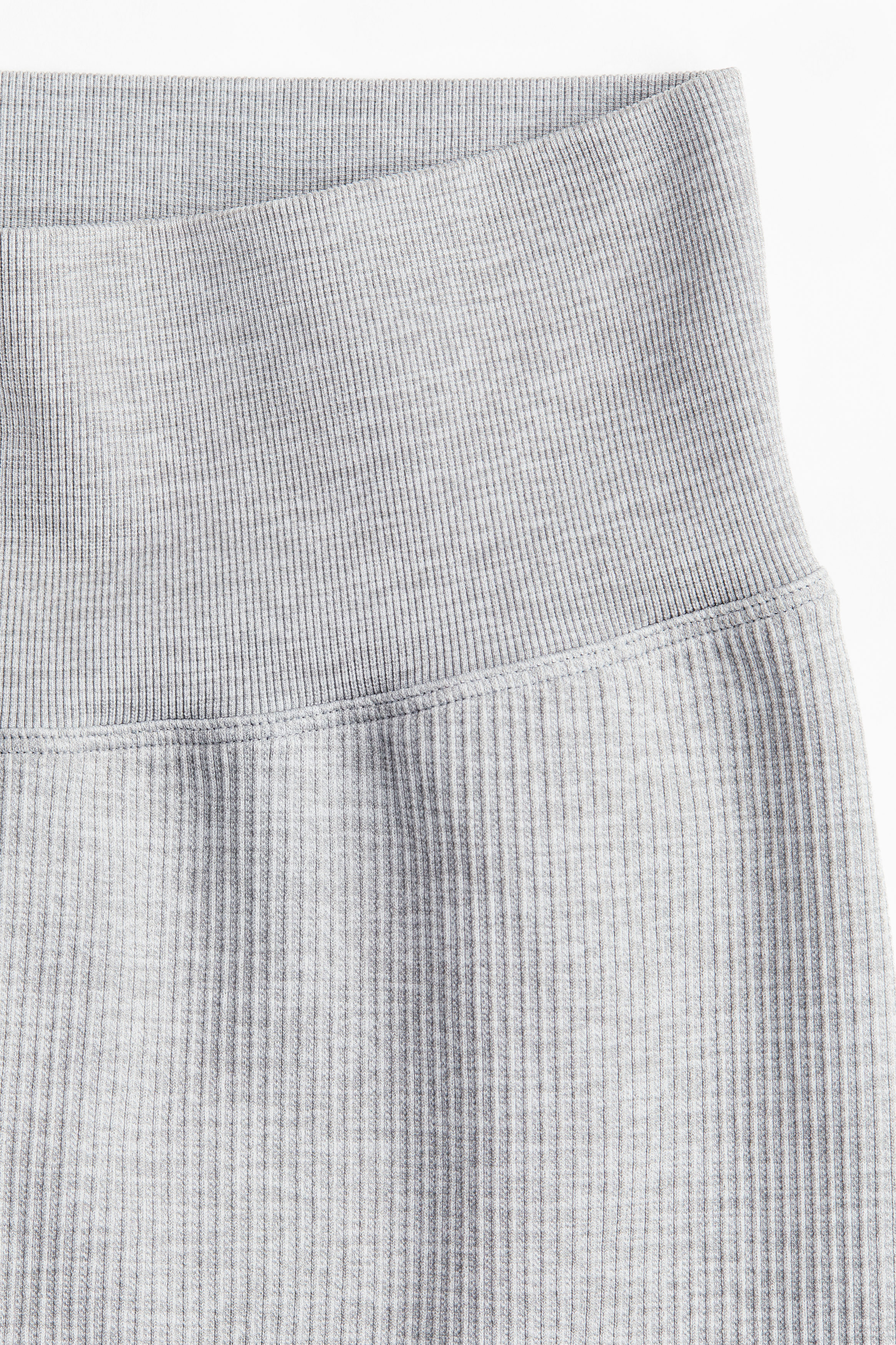 Seamless Flared sports leggings in DryMove™